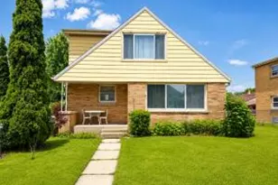 2401 W Tripoli Ave, Milwaukee, WI 53221 - Photo 1