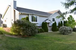 1524 E Monroe Ave, Hartford, WI 53027 - Photo 1