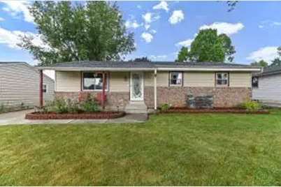 1332  Lakeview Ave, South Milwaukee, WI 53172 - Photo 1