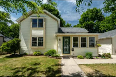 418 S Charles St, Oconomowoc, WI 53066 - Photo 1