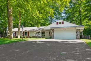 2336 W Green Tree Rd, Glendale, WI 53209 - Photo 1