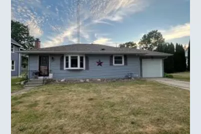119  Roosevelt St, Fort Atkinson, WI 53538 - Photo 1