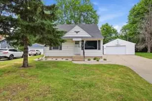 534 Peters Dr, Waukesha, WI 53188 - Photo 1