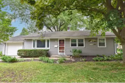 W170N9340  Woodlawn Dr, Menomonee Falls, WI 53051 - Photo 1
