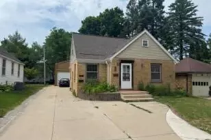 1510 Monroe St, West Bend, WI 53090 - Photo 1