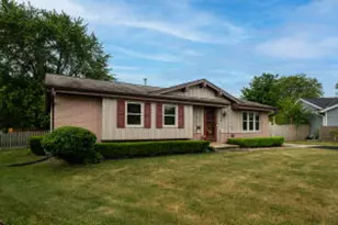 2725 Red Maple Ct, Racine, WI 53402 - Photo 1