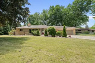 N76W14321 Lari Lou Dr, Menomonee Falls, WI 53051 - Photo 1