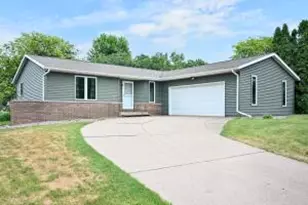 217 13th Ave, Onalaska, WI 54650 - Photo 1