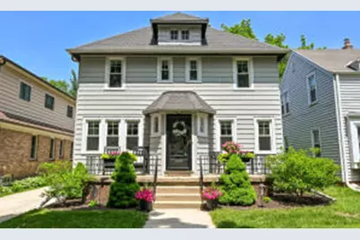 912 E Meadow Pl, Whitefish Bay, WI 53217 - Photo 1