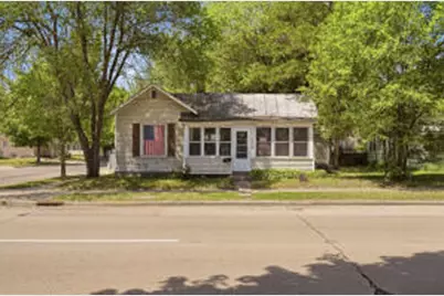 303  Rose St, La Crosse, WI 54603 - Photo 1