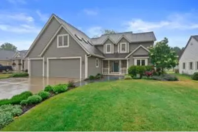 W231N7902  Martin Ct, Sussex, WI 53089 - Photo 1