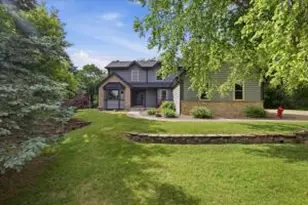 W280N8123 Black Diamond Ct, Merton, WI 53029 - Photo 1
