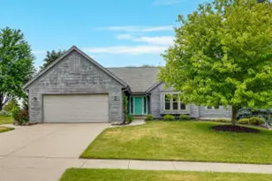 940 Bartlett Dr, Oconomowoc, WI 53066 - Photo 1