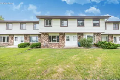 864  Kings Ct, Fond du Lac, WI 54935 - Photo 1