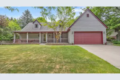 715  Hawthorn Dr, West Bend, WI 53095 - Photo 1