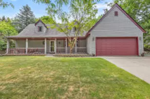715 Hawthorn Dr, West Bend, WI 53095 - Photo 1
