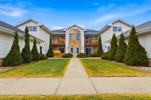 6248 S Creekside Dr, Cudahy, WI 53110 - Photo 1