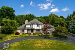 365 Sheffield Dr, Brookfield, WI 53005 - Photo 1