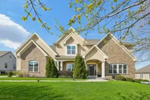 N55W20970 Carters Crossing Cir, Menomonee Falls, WI 53051 - Photo 1