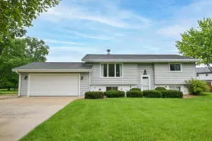 12237 W Larkspur Rd, Franklin, WI 53132 - Photo 1