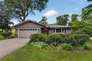 N2W27268 Lyles Dr, Pewaukee, WI 53188 - Photo 1
