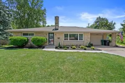 N84W16093  Donald Ct, Menomonee Falls, WI 53051 - Photo 1