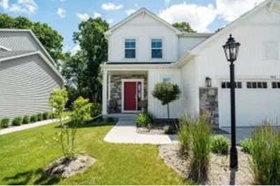 524  Wild Oak Rd, Hartland, WI 53029 - Photo 1