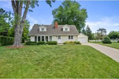 1077  Christopher Ct, Oconomowoc, WI 53066 - Photo 1