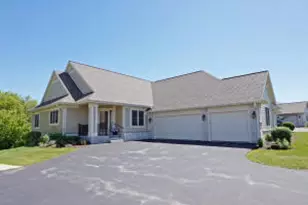 2914 W Villa Dr, Franklin, WI 53132 - Photo 1