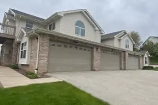 9275 S 51st St, Franklin, WI 53132 - Photo 1