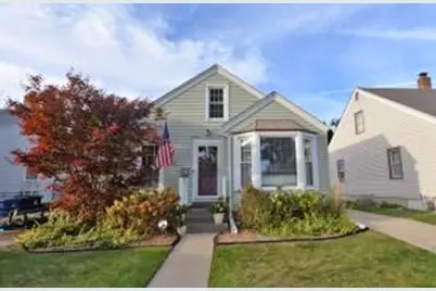 2422  Olive St, Racine, WI 53403 - Photo 1