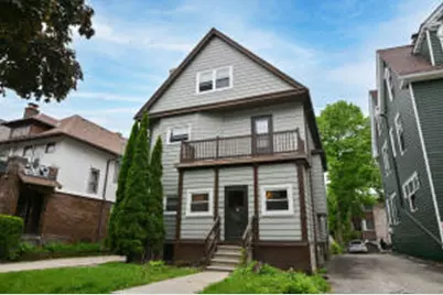 2621 N Maryland Ave, Milwaukee, WI 53211 - Photo 1