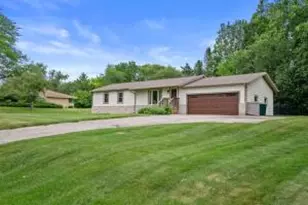 W284N6506 Hawthorne Rd, Merton, WI 53029 - Photo 1