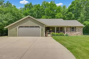 W276S4440 Elk Valley Ct, Waukesha, WI 53189 - Photo 1
