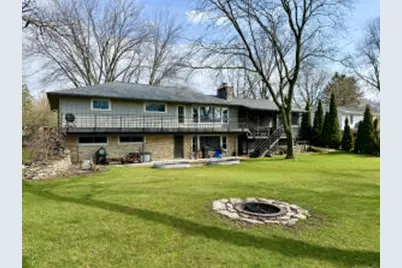 613  Heidel Rd, Thiensville, WI 53092 - Photo 1