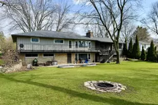 613 Heidel Rd, Thiensville, WI 53092 - Photo 1