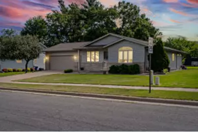 1124  East Ave, Onalaska, WI 54650 - Photo 1