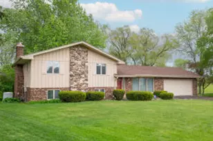 11040 N Riverland Ct, Mequon, WI 53092 - Photo 1