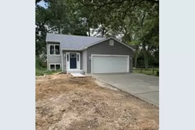 28609  108th St, Salem Lakes, WI 53179 - Photo 1
