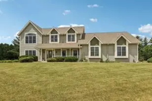 S94W31694 Gena Dr, Mukwonago, WI 53149 - Photo 1