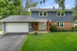 924 Marquette Rd, Hartland, WI 53029 - Photo 1