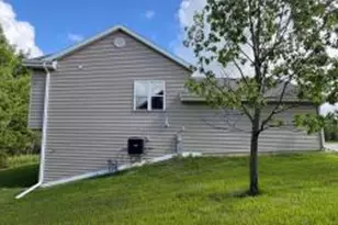 269 Cardinal Dr, Sullivan, WI 53178 - Photo 5