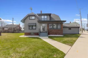 2544 Calumet Dr, Sheboygan, WI 53083 - Photo 1