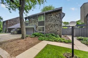 152 Lakefield Ct, Racine, WI 53402 - Photo 1