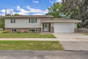 1520 Columbia Ave, Oshkosh, WI 54906 - Photo 1