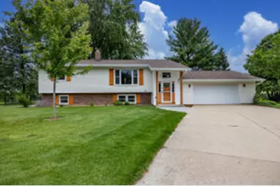 918  Sunset Ln, Horicon, WI 53032 - Photo 1