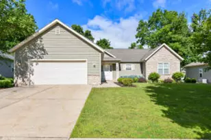 170 N Wild Flower Ln, Elkhorn, WI 53121 - Photo 1
