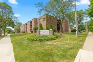 3609 N Tucker Pl, Milwaukee, WI 53222 - Photo 1