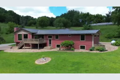 580  Skunk Hollow Rd, La Crescent, MN 55947 - Photo 1