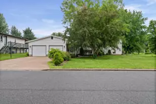 4016 Mary Dr, Onalaska, WI 54650 - Photo 1